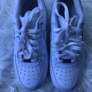 White Airforce 1’s